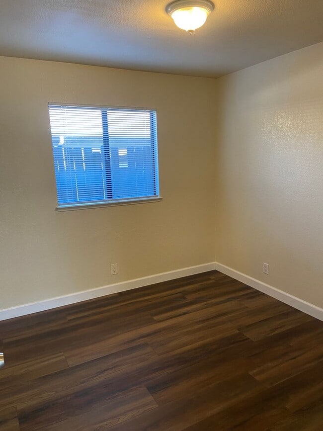 Photo - A 2 Bdrm, 1 Bath near the heart of Roseville!