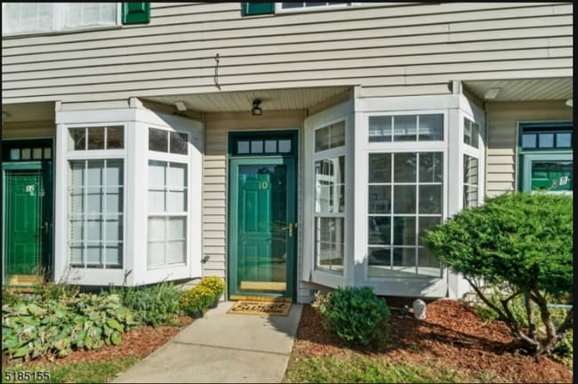 Photo - 7 Derby St Townhome