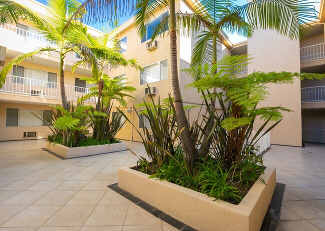 Photo - Westmoreland Regency Towers