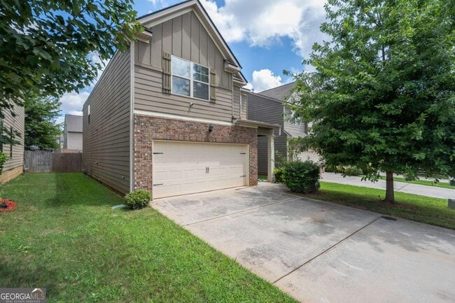 Photo - 565 Dasheill Ln