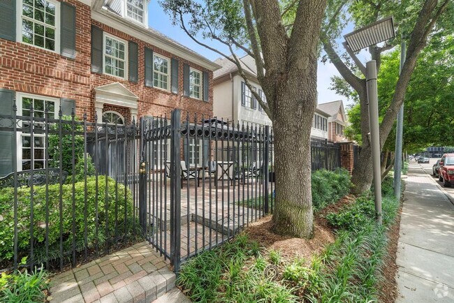 Building Photo - 5136 Chevy Chase Dr Rental