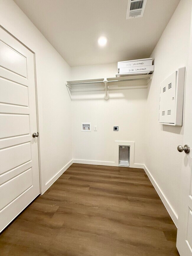 Photo - 2130 Langford Ave