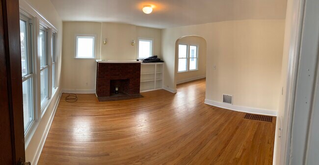 Living Room - 216 Miles Ave Unit 216