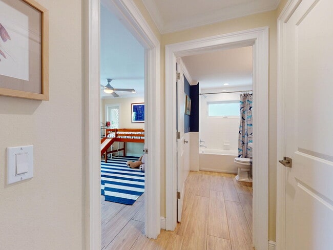 Photo - 1803 Beacon St