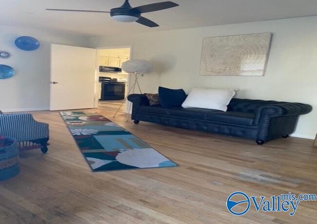 Photo - 3203 Dyas Dr NW