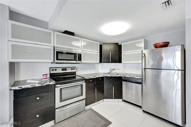 Photo - 1 Bluebill Ave Unidad 503