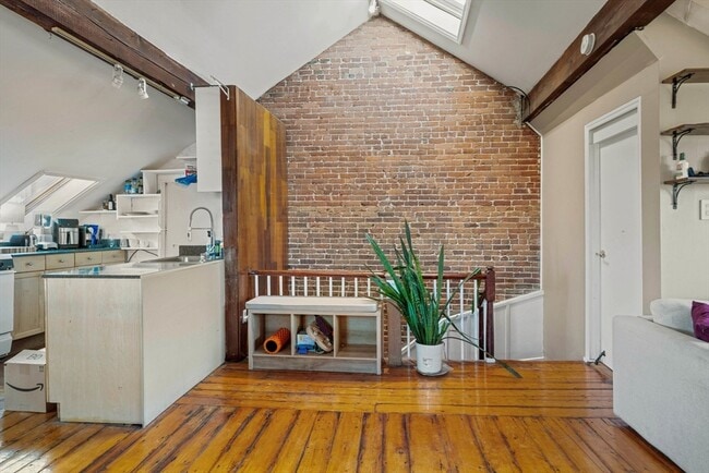 Photo - 275 Shawmut Ave Unit 3