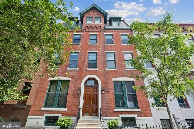 Building Photo - 1911 Green St Unit 6 Rental