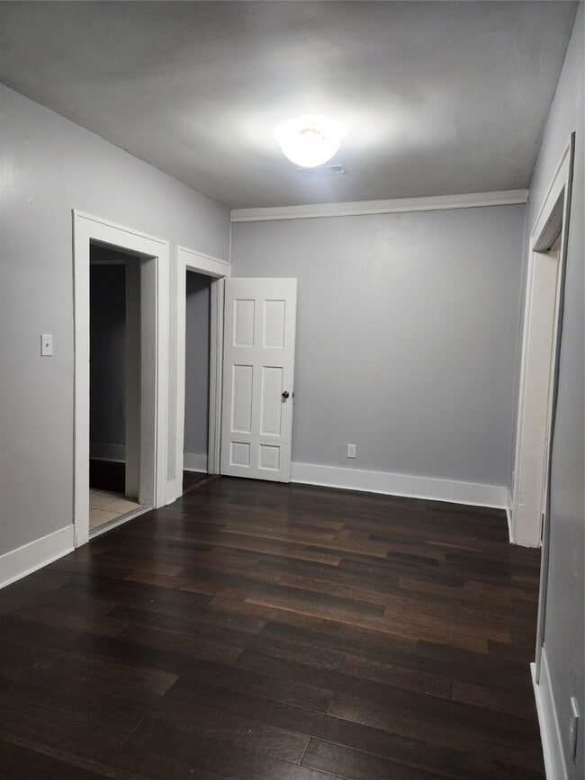 Building Photo - 2504 Isabella St Rental