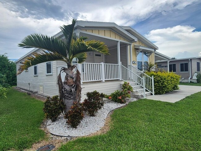 Photo - 215 Caviller Ct