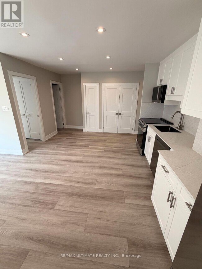 Photo - 699 Balliol St Unit 303