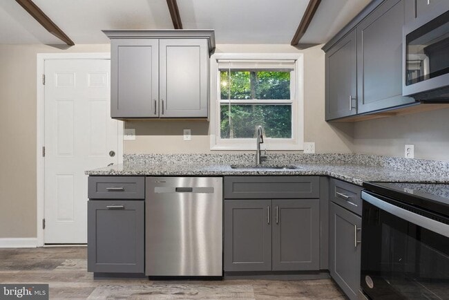 11585 Tomahawk Trail