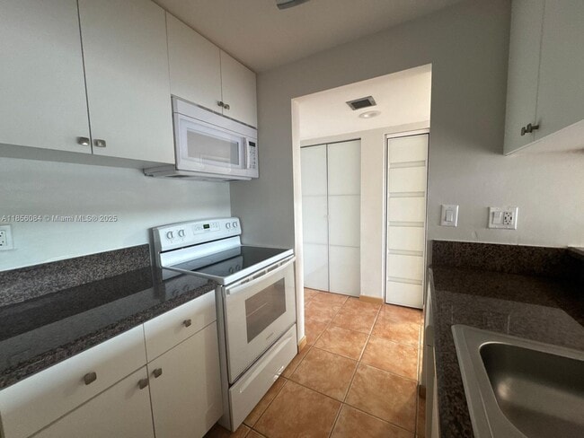 Photo - 8002 SW 149th Ave Unit B311