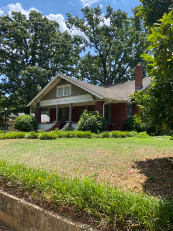 Photo - 702 Howell St House