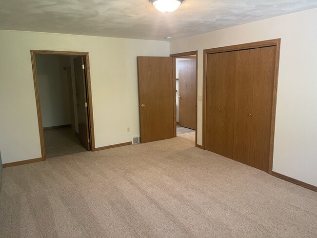 Photo - 827 Foote St