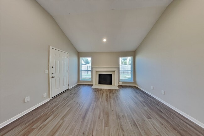 Photo - 3902 Spring River Dr