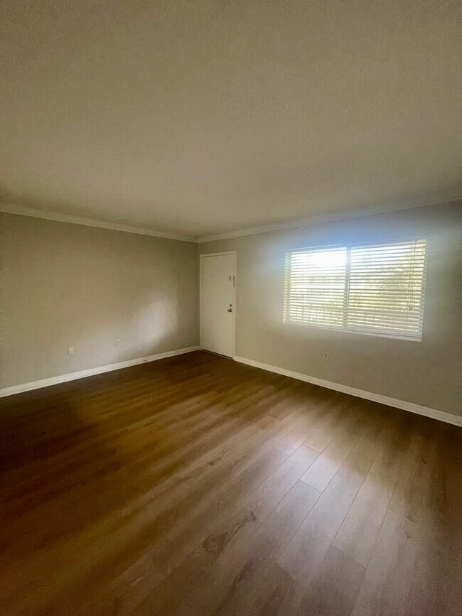 Waterside at Cranes Roost 1/1 Condo locate... Unit 320 Condo for Rent