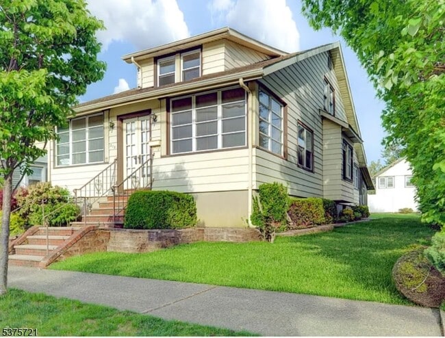Building Photo - 213 4th Ave Rental
