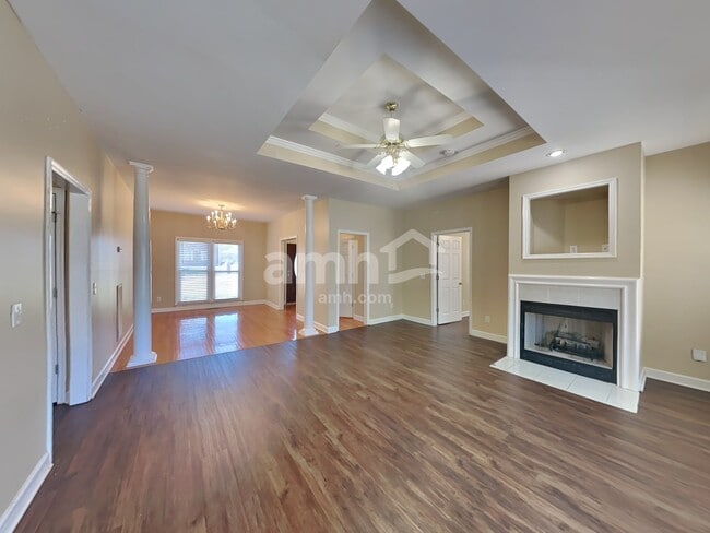 Photo - 2885 Runnymeade Dr