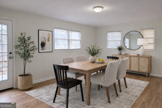 Photo - 1065 Nelson St