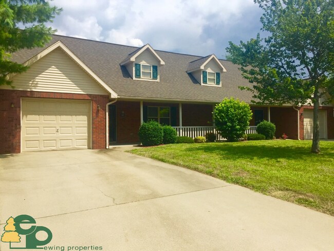 Photo - 6 Canterbury Ct Townhome