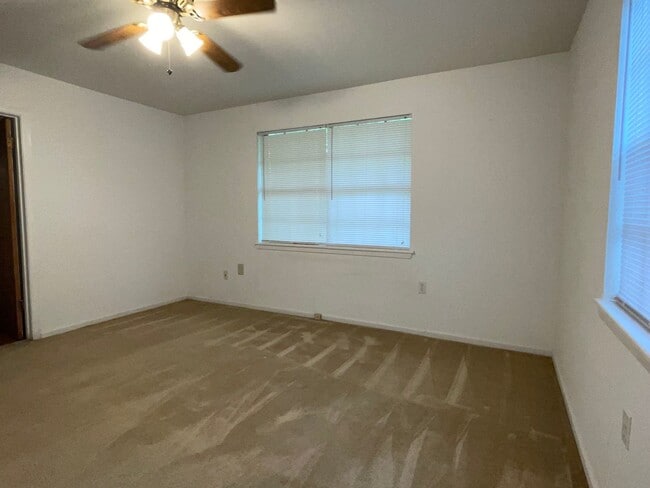 Photo - Spacious Home in Country Club Estates