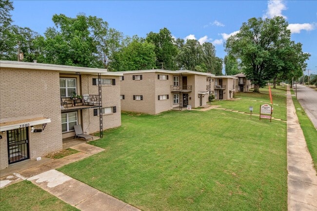 Graceland Flats