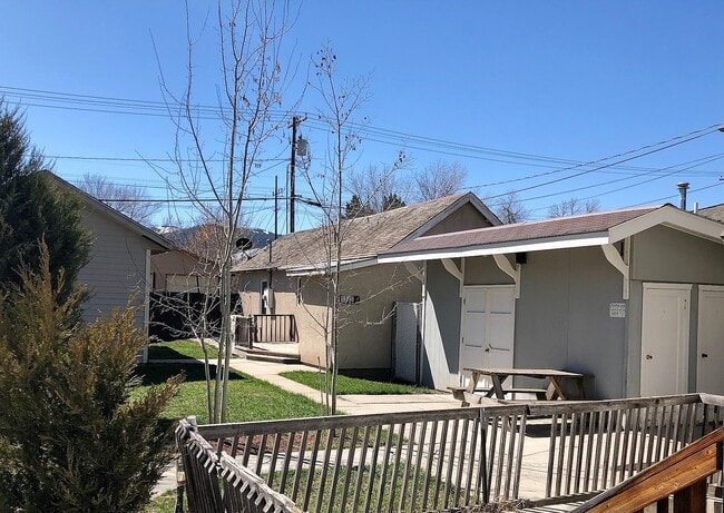 Photo - 1321 Walnut St Unit 2