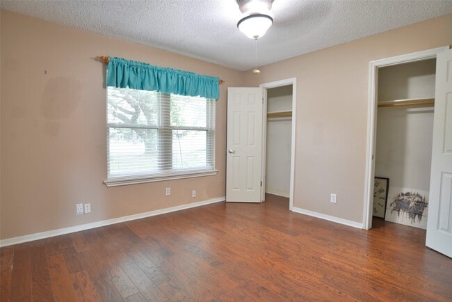 Photo - 3009 Rose Ln