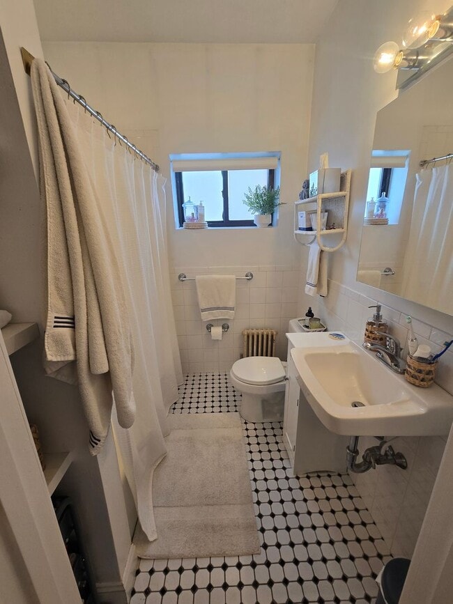 Photo - No Brokers Fee. Heat and Hot Water Included, Balcony, Laundry on a Site