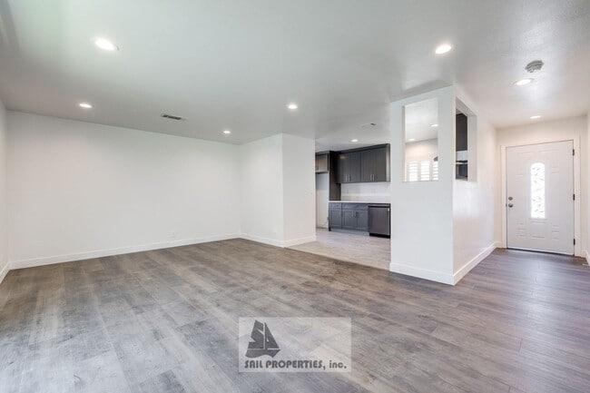 Photo - 4-Bedroom Huntington Beach Home – Cul-de-Sac, Fully Remodeled