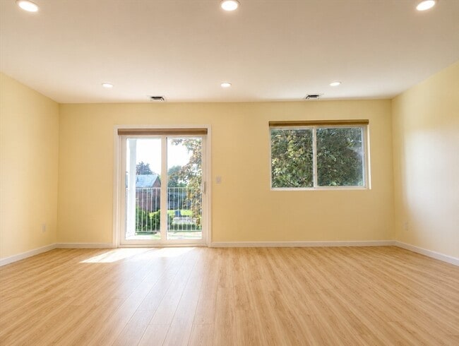 Photo - 25 Bayberry Dr Unit 3