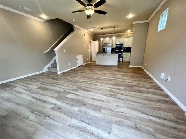 Photo - 892 W Hughes St