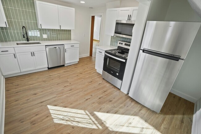 Photo - 337 Garfield Ave