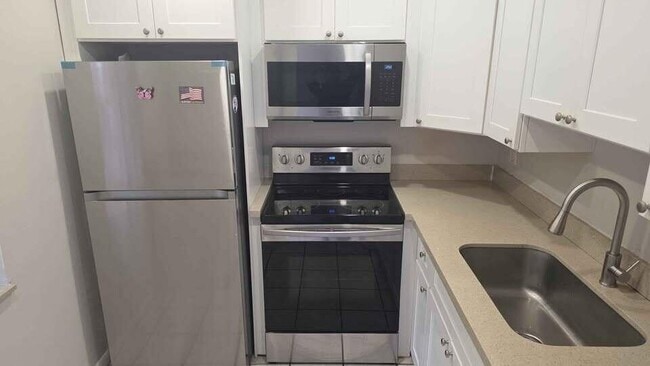 Photo - 2851 Somerset Dr Unit 208