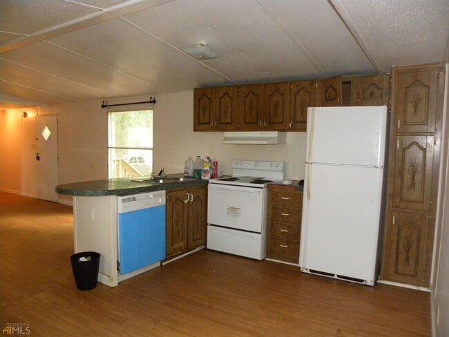 Photo - 204 Detter Rd