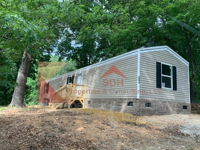 Building Photo - 204 Martha Ct