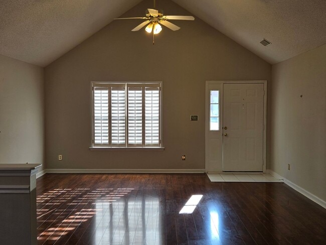 Photo - Impeccable Home in Gorgeous Neighborhood