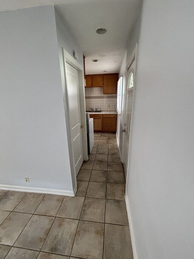 Photo - 1902 E 35th St