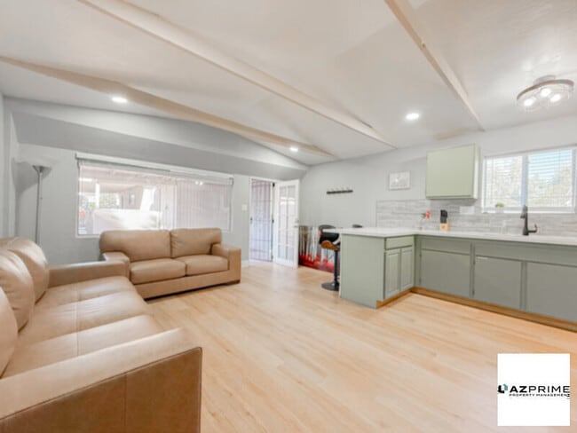 Photo - Make Yourself at Home in This Cozy 1/1 Pho...