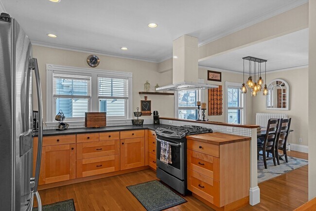 Photo - 31 Morse St Unit 2