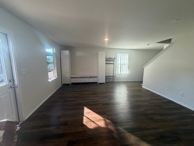 Photo - 10310 Glimmer