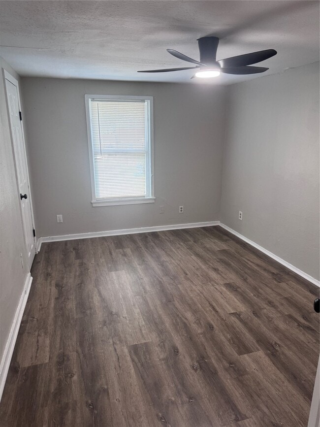 Building Photo - 217 Johnson St Unit 4 Rental