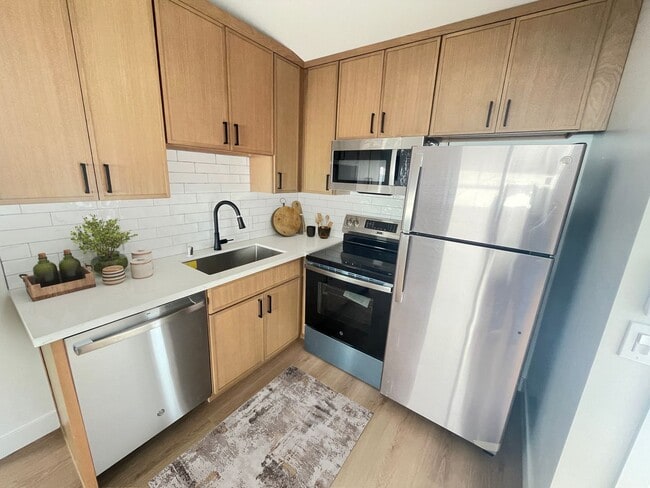 Photo - 12759 Matteson Ave