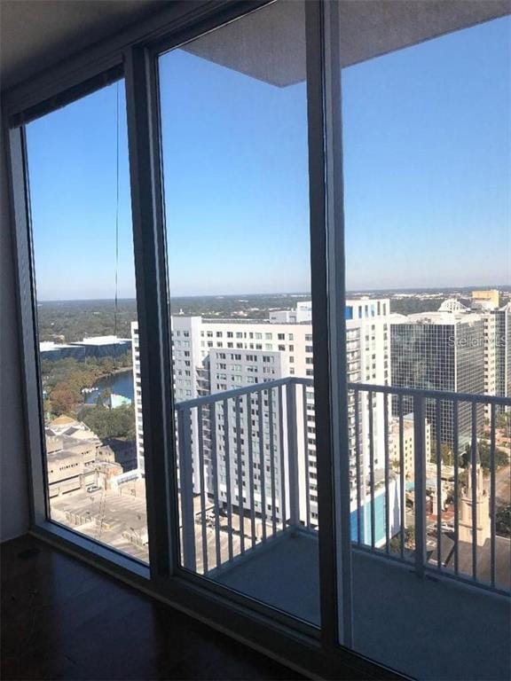 Photo - 155 S Court Ave Unidad 2709