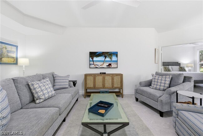 25248 Pelican Creek Cir Unidad 102