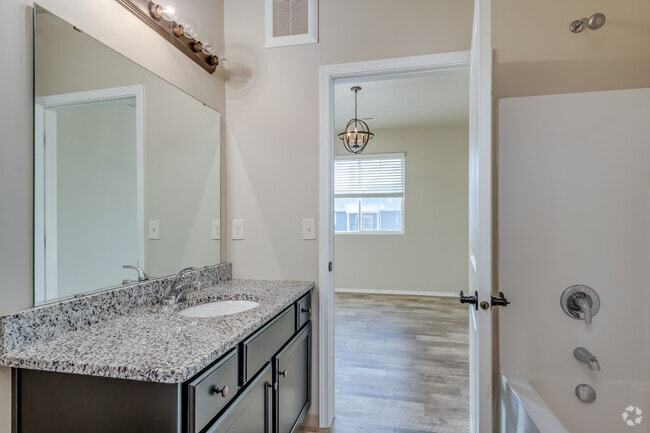 2 BR, 2 BA - 1,254SF