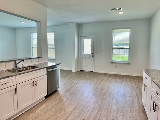 Photo - 16530 Pine Arrow Dr