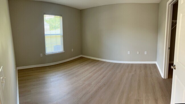 1920 Crest Hollow Dr Unit 101