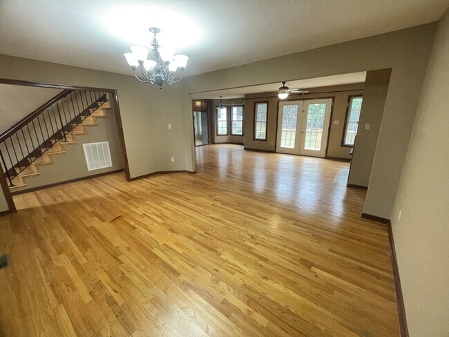 Photo - 1185 Eller Wood Dr
